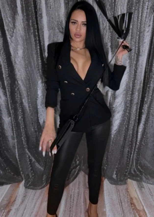 Mistress Sable