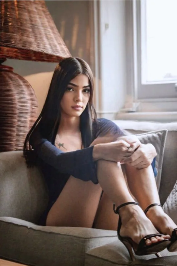 Bella